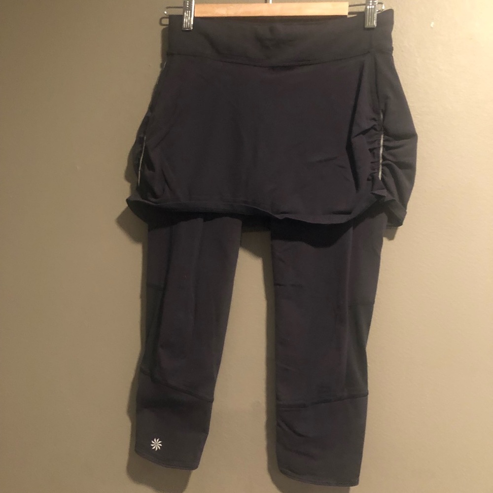 Athleta Skirted Athletic Capri Skort Leggings Size Small